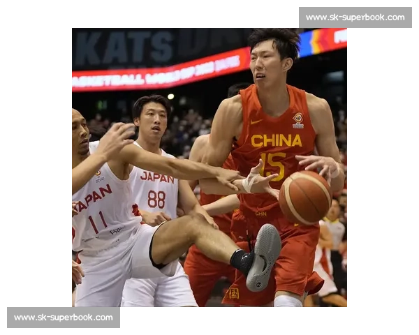 杨毅深度解读湖人对决热火赛场博弈与冠军走向战术核心球星表现 杨毅深度解读湖人对决热火赛场博弈与冠军走向战术核心球星表现