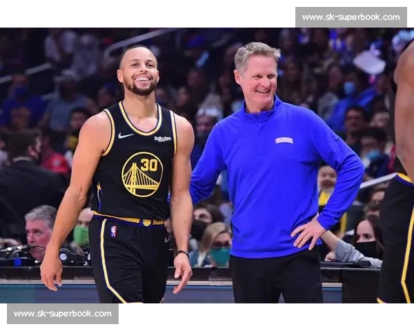 勇士对阵骑士裁判报告引热议关键判罚左右比赛走向联盟态度成焦点