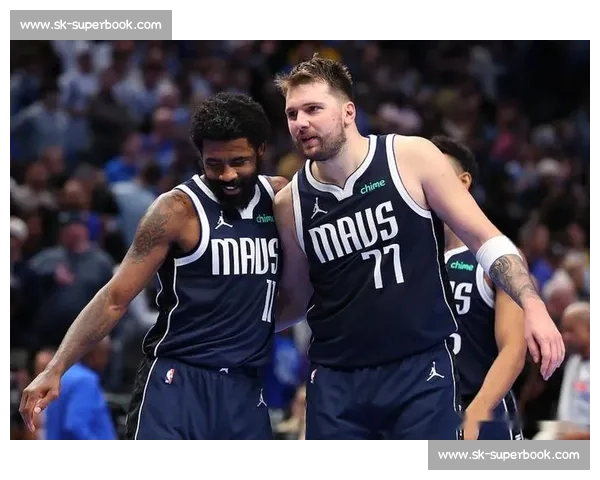 快船对阵灰熊焦点之战争夺西部排名关键胜负夜球星对决攻防博弈 快船对阵灰熊焦点之战争夺西部排名关键胜负夜球星对决攻防博弈