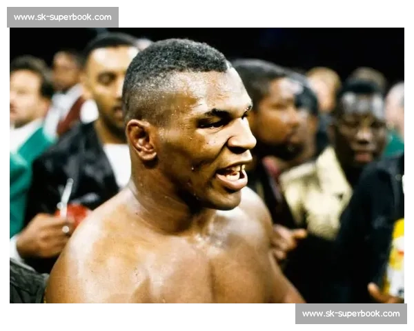 拳王泰森对决大卫图阿的力量巅峰与时代碰撞之战重量级传奇对抗 拳王泰森对决大卫图阿的力量巅峰与时代碰撞之战重量级传奇对抗